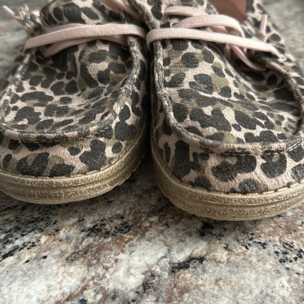 Hey Dude Youth Wendy Leo Nut Shoes - Picture 8 of 8